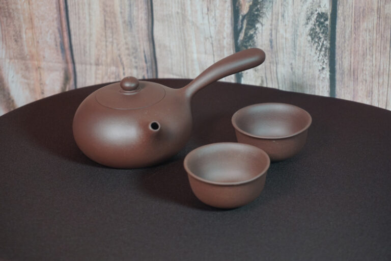 Yixing SideHandle Teapot & 2 Cups Reed's Handmade Incense